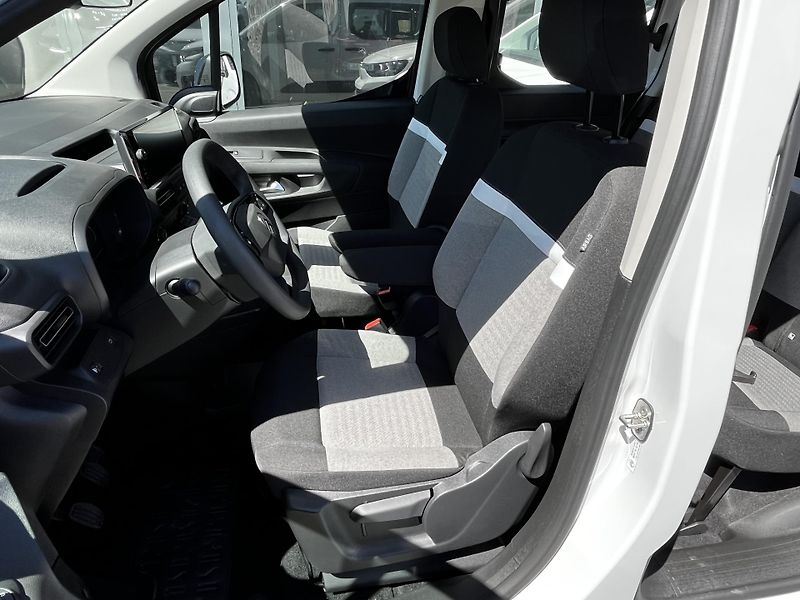 Citroën Berlingo (2025) PLUS Diesel 100k Manual       - fotka 9 z 20