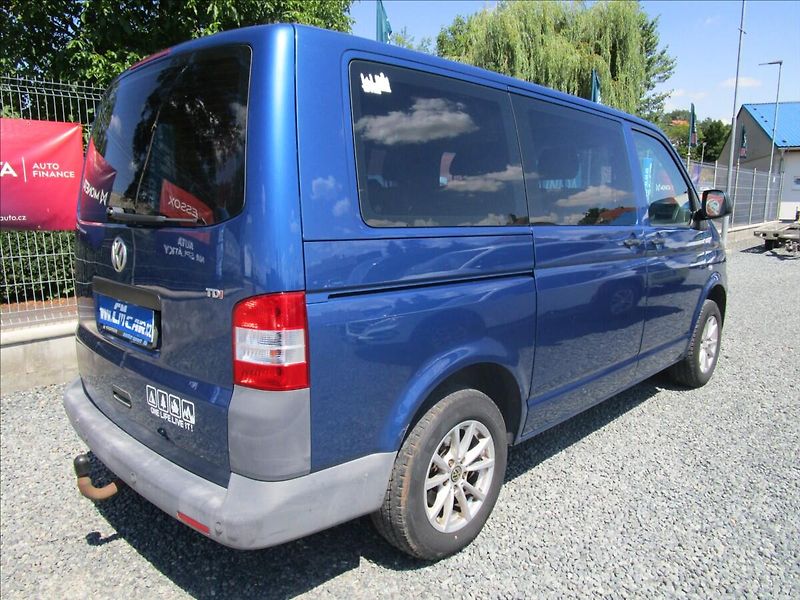 Volkswagen Transporter 2.0TDi Klima, 8 míst - fotka 4 z 42