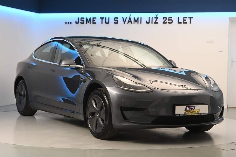 Tesla Model 3 (2020) LED 360 RWD Kamera Range Plus - fotka 4 z 33