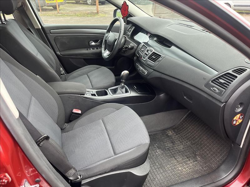 Renault Laguna 1,5 dCi KLIMA ROZVODY 2x KOLA - fotka 10 z 34