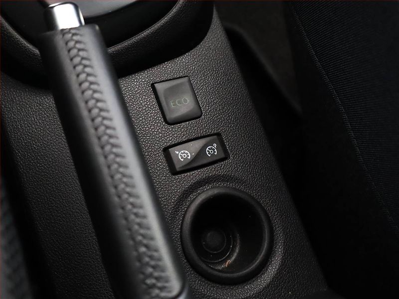 Renault Captur (2019) 1.3 TCe, Automat, ČR,1.maj - fotka 15 z 16