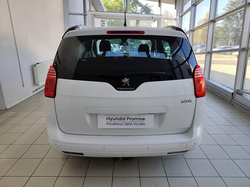 Peugeot 5008 (2016) 1.6 BlueHDi 88kW Allure - fotka 3 z 22