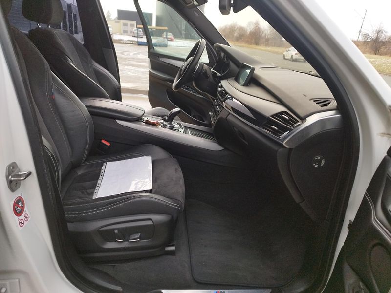 BMW X5 (2015) 4.0D,M-PACKETvolat 608 081 843 - fotka 13 z 16