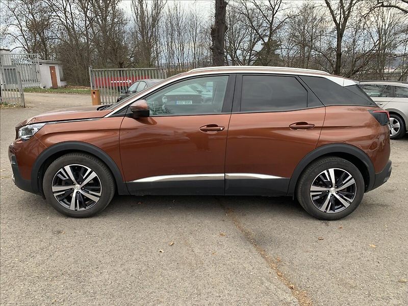 Peugeot 3008 1,2 PT ALLURE ČR,SERVISKA - fotka 8 z 16