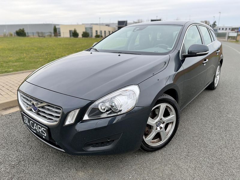 Volvo V60 1.6 D XENONY NAVIGACE SERVISKA - fotografie inzerátu