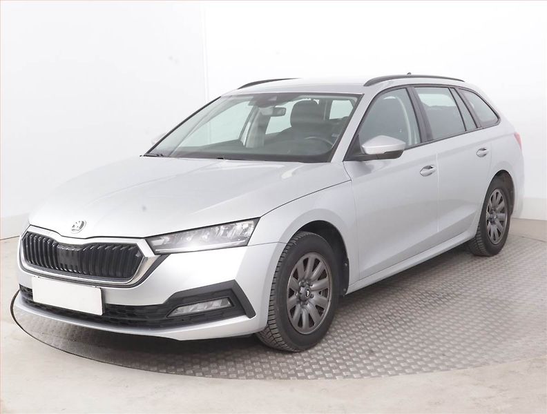 Škoda Octavia (2022) Ambition 2.0 TDI, ČR,1.maj - fotka 2 z 15