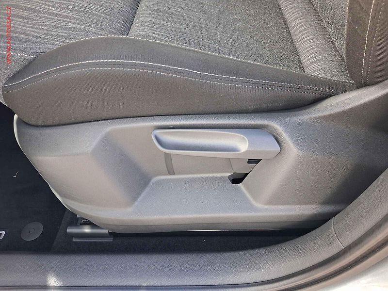 Škoda Karoq (2018) 1.5 TSi, Style, LED, navi - fotka 14 z 18