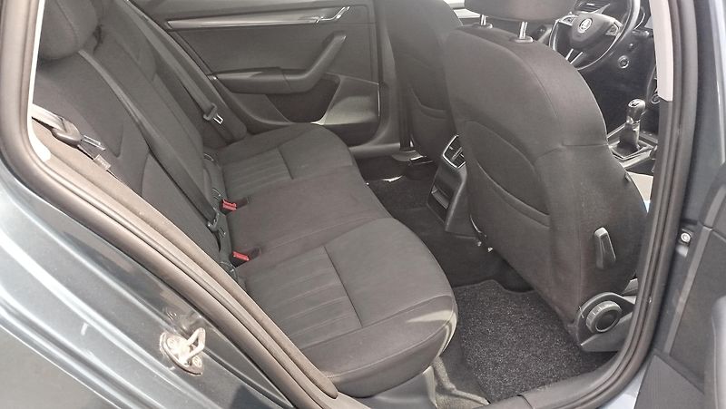 Škoda Octavia (2018) 1.5 tsi  TAŽNÉ ZAŘÍZENÍ  - fotka 21 z 30