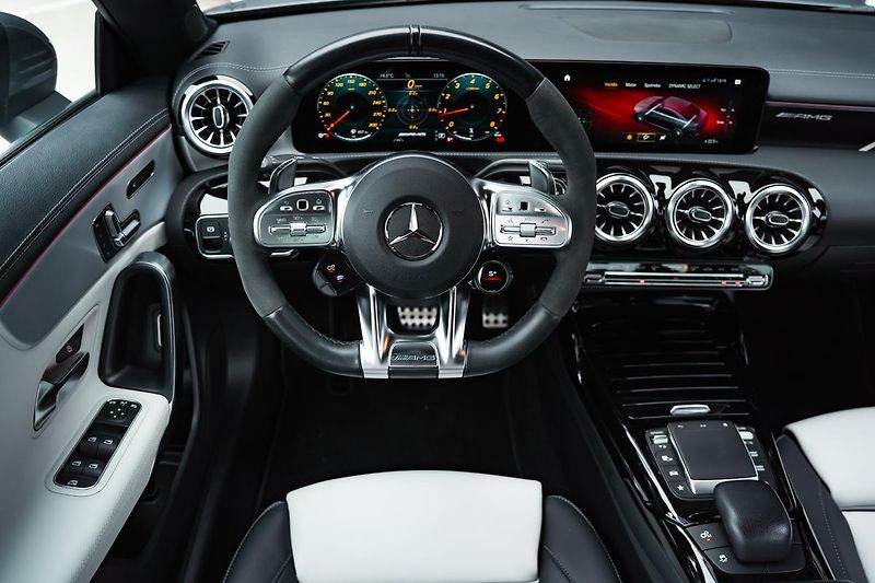 Mercedes-Benz CLA (2022) AMG CLA 45 s 4Matic+ - fotka 20 z 121