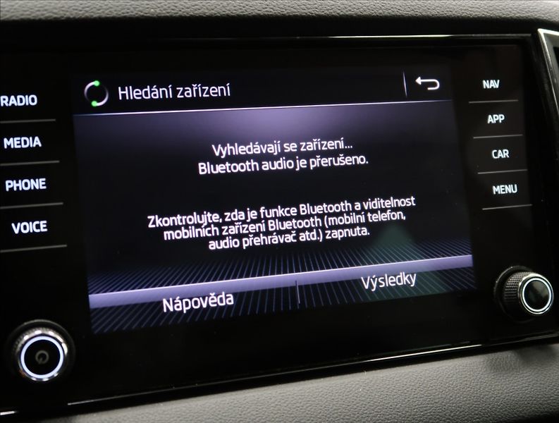 Škoda Karoq 1,5 TSI ČR 1. MAJ NAVI 2x ALU - fotka 28 z 45