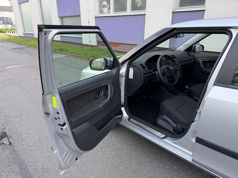 Škoda Fabia 1,2 TSI SERVIS.KN. - fotka 8 z 32