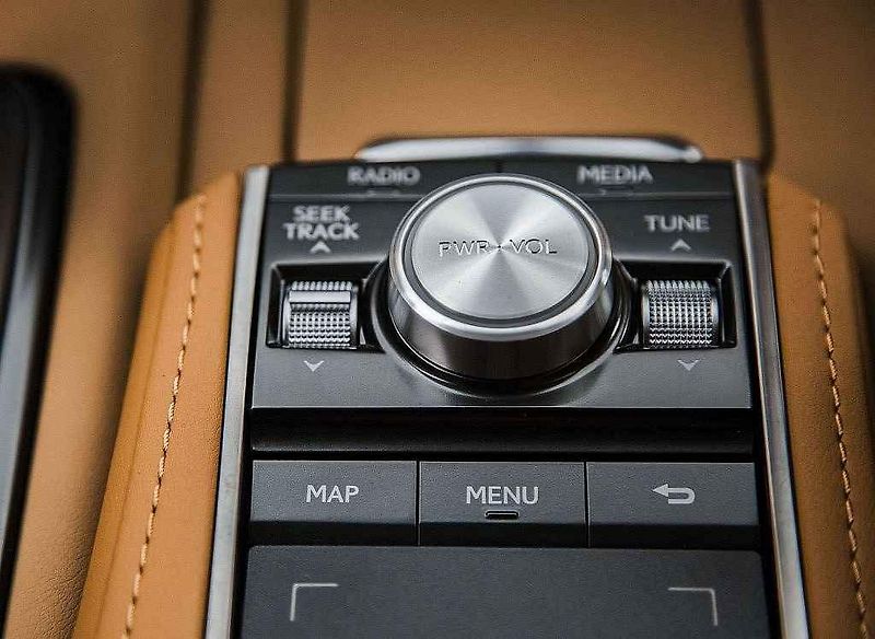 Lexus LC 500.