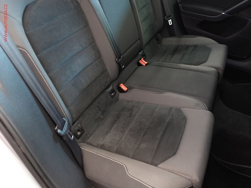 Volkswagen Golf (2013) 1.4TSI, Klima - fotka 12 z 20