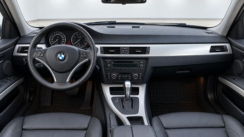 BMW Řada 3 (2012) - fotka 12 z 17