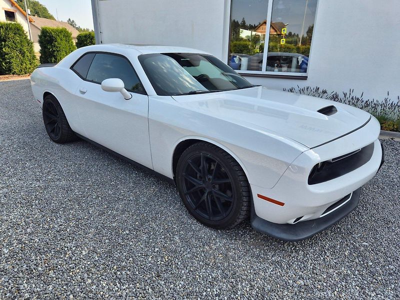 Dodge Challenger (2019) 5.7Hemi Nová STK - fotka 3 z 32