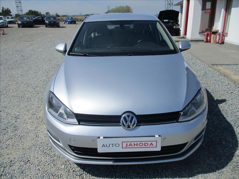 Volkswagen Golf 1,2 TSI,NAVI,digiklima,servis, - fotka 2 z 36