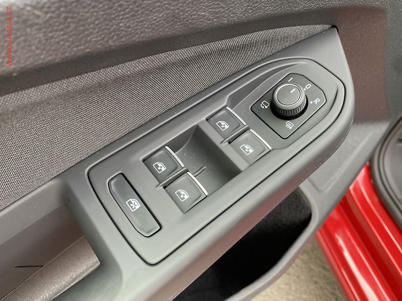 Volkswagen Golf (2020) 1.5 e-TSi, Style, DSG - fotka 13 z 19