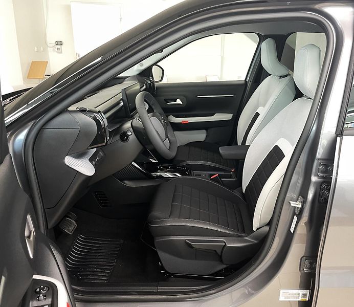 Citroën C3 (2026) MAX 1,2 Hybrid 110 aut - fotka 9 z 25