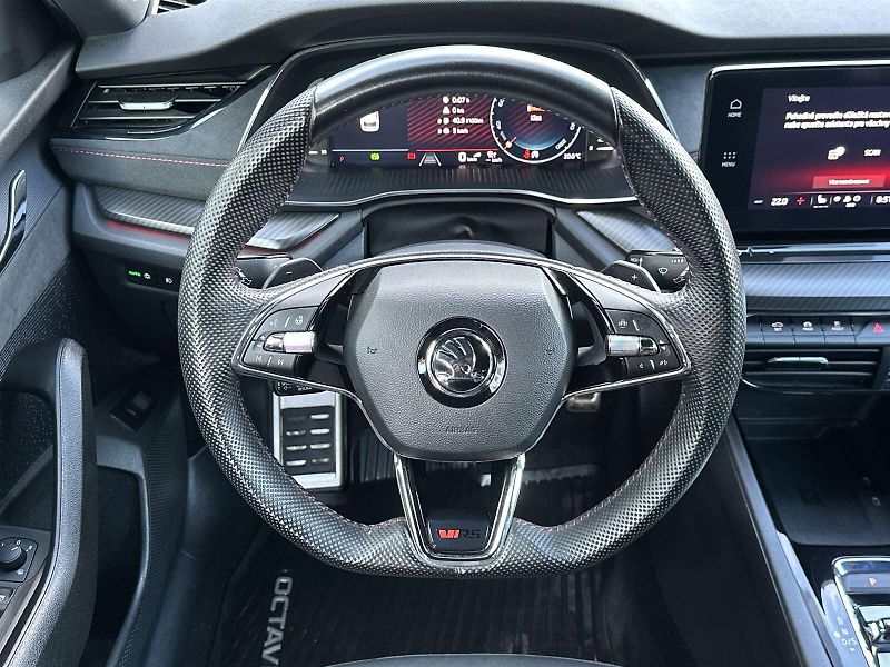 Škoda Octavia (2023) Combi 2.0 TDI DSG RS - fotka 6 z 35