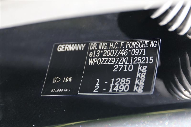Porsche Panamera 2,9 343KW, DPH, ČR,4 E-HYBRID - fotka 56 z 77