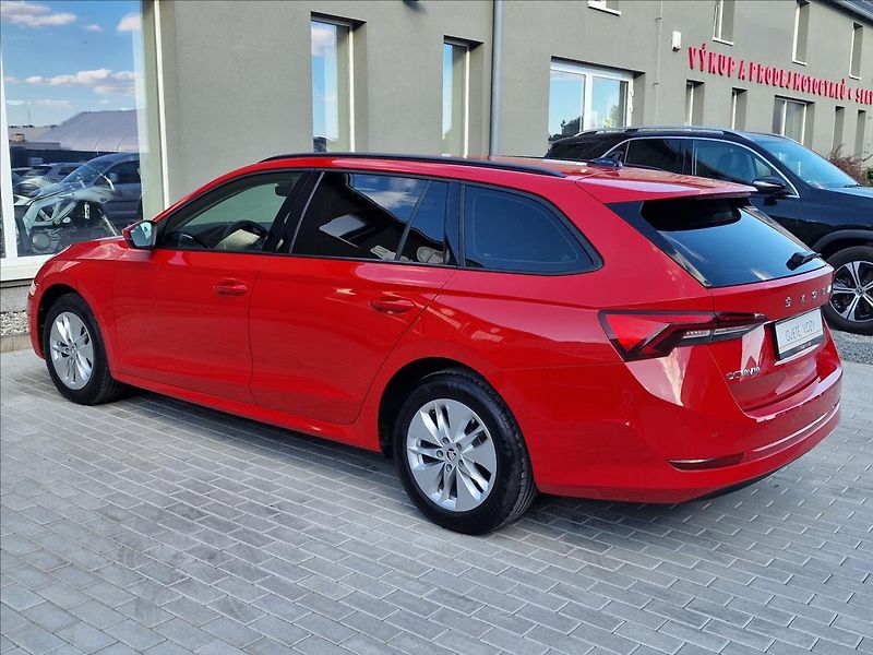 Škoda Octavia 2.0TDI DSG Ambition,ČR,1.Maj. - fotka 7 z 50