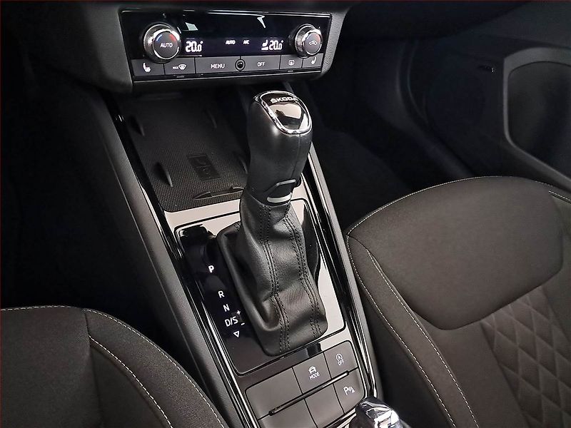 Škoda Kamiq (2021) Style Plus 1.0 TSI - fotka 13 z 19