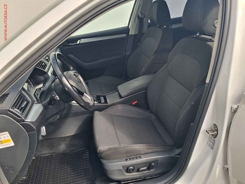 Škoda Superb (2018) 2.0 TDI, ČR, DSG, bixen - fotka 9 z 17