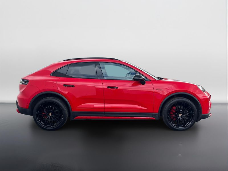 Porsche Macan (2025) 4s - fotka 6 z 30