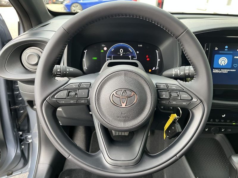 Toyota Aygo 1.5L HEV Comfort - fotka 10 z 26