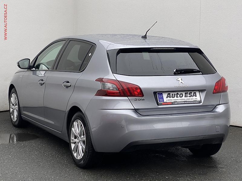 Peugeot 308 (2018) 1.2PT, Style, AT, navi - fotka 6 z 18