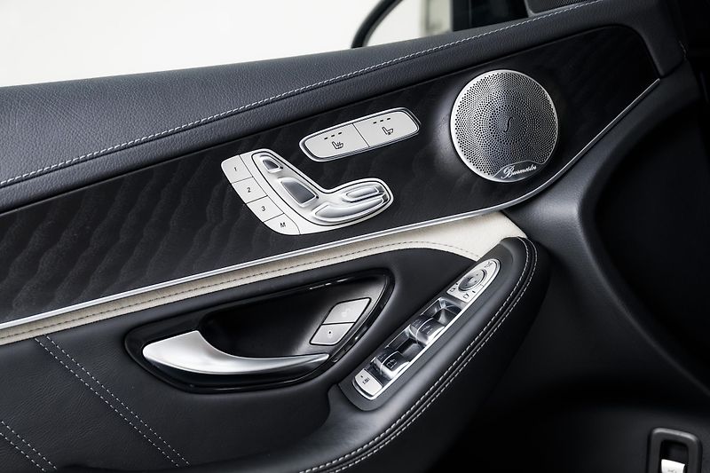 Mercedes-Benz GLC 63S 4M*Aerodymic AMG - fotka 32 z 51