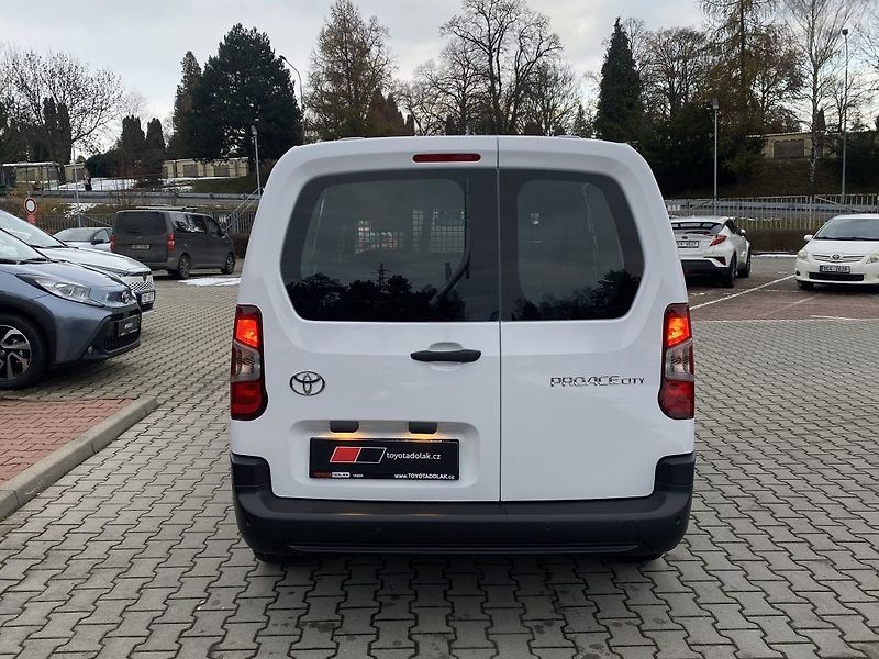 Toyota ProAce City 1.5 Diesel 130 5D CrewCab Long - fotka 4 z 26