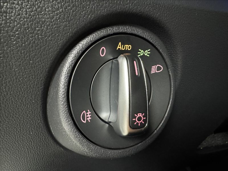 Volkswagen e-up! 61kW Style LED Kamera APP - fotka 23 z 45