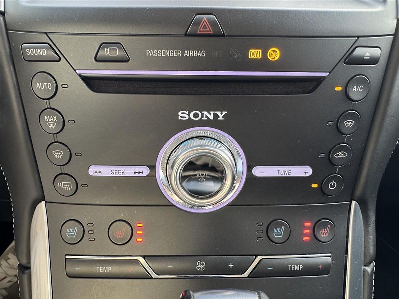 Ford Edge 2,0 TDCi Vignale AWD - fotka 13 z 19