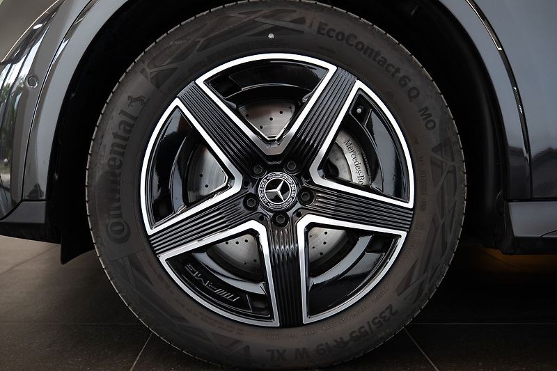 Mercedes-Benz GLC d 4MATIC 360/LED/Záruka/AMG - fotka 21 z 22