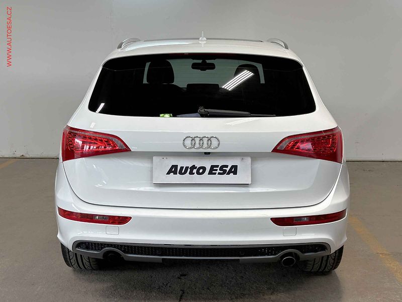 Audi Q5 (2011) 2.0TFSi Quattro, AT, navi - fotka 5 z 16