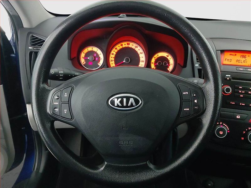 Kia Ceed (2009) 1.4 CVVT, nová STK, dobrý stav - fotka 16 z 16