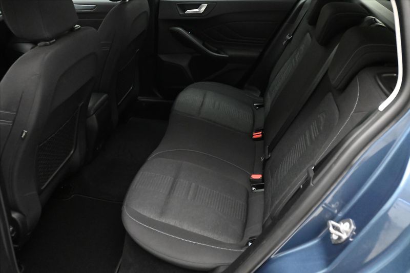 Ford Focus 2,0 Ecoblue 110 kW AT8 Záruka - fotka 14 z 31