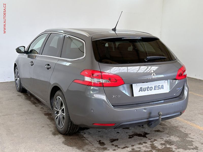 Peugeot 308 (2016) 2.0 HDi SW, 1.maj,ČR, Allure - fotka 6 z 17