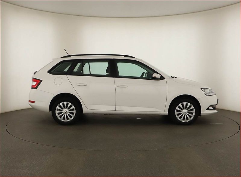 Škoda Fabia (2022) 1.0 TSI, ČR,1.maj - fotka 6 z 11