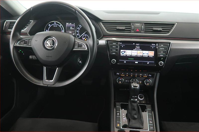 Škoda Superb (2016) Style 2.0 TDI 4x4, 4X4 - fotka 7 z 23