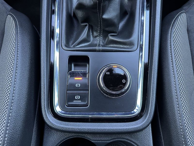Seat Ateca (2018) 1.4TSi LED Navi Kamera ACC - fotka 9 z 50