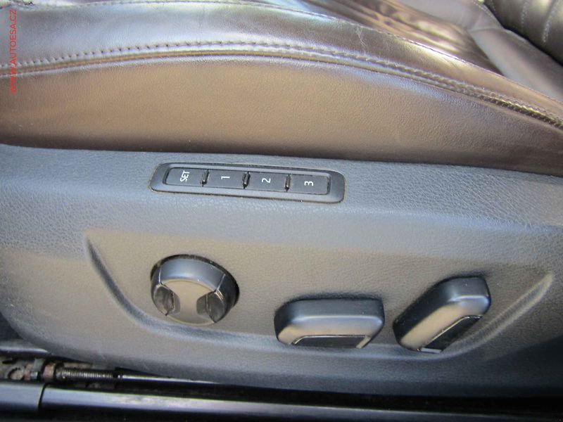 Škoda Superb (2016) 2.0 TDI 4x4, ČR, DSG, bixen - fotka 11 z 25
