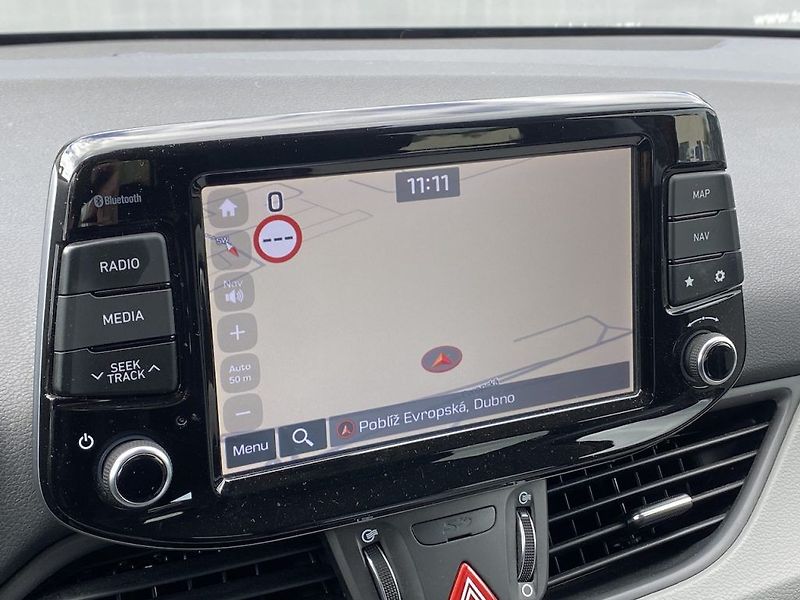 Hyundai i30 1.4T-GDi, ČR, automat, tažné - fotka 11 z 25