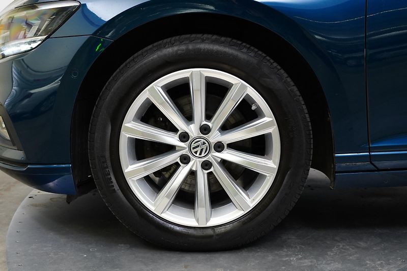 Volkswagen Passat - fotka 10 z 28