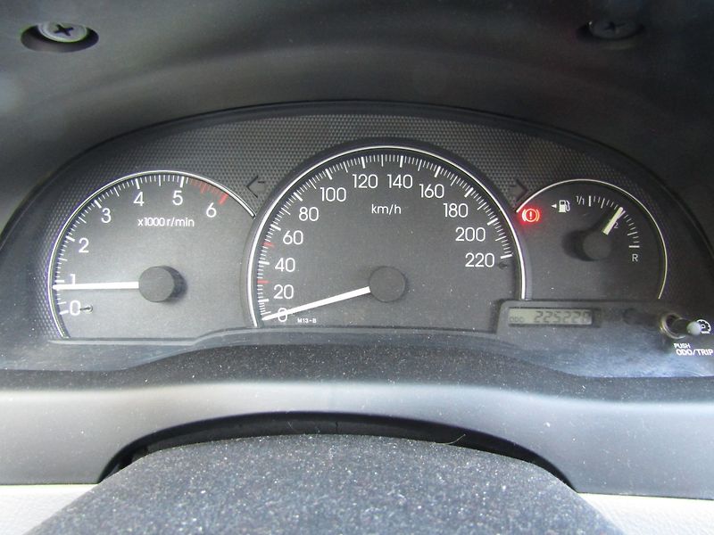 Toyota Avensis Verso (2003) 2.0 D-4D 85kW BEZ KOROZE A DPF - fotka 26 z 30