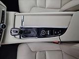 Volvo V90 2.0 D4 Momentum Pro,ČR,1.Maj. - náhled 38