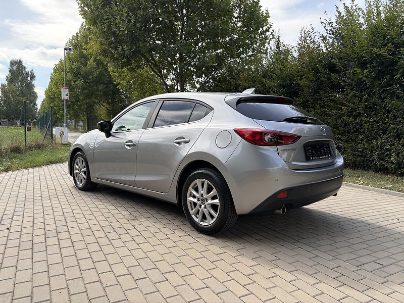 Mazda 3 2.0 Center-Line - fotka 8 z 36