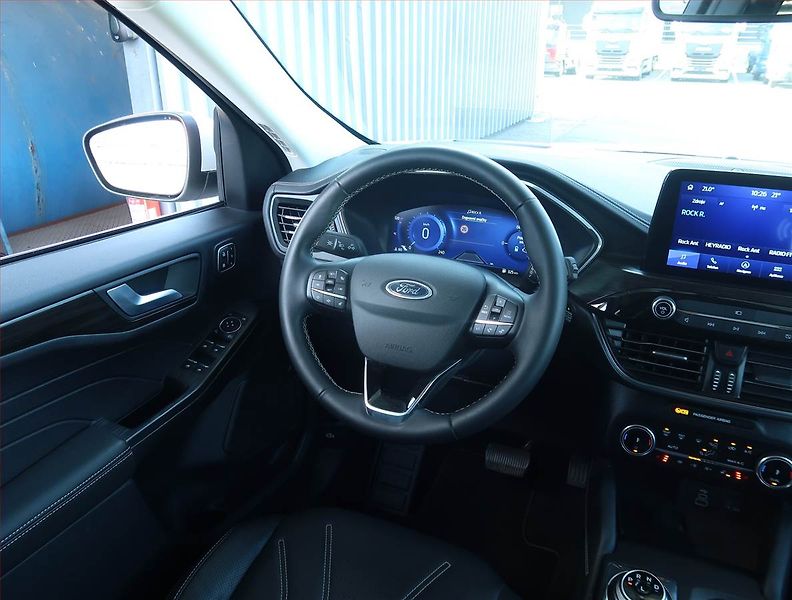 Ford Kuga (2023) Vignale 2.5 Hybrid - fotka 7 z 27