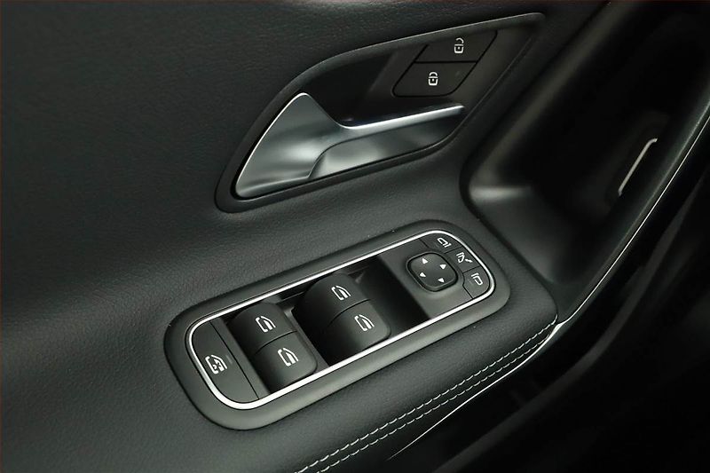 Mercedes-Benz CLA (2025) 250 e, Progressive, Kamera - fotka 22 z 29